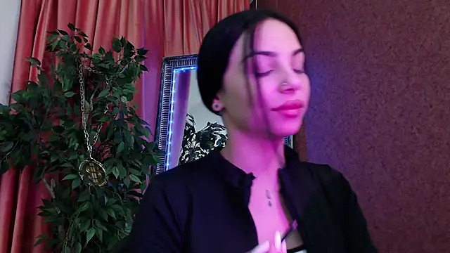 Snapshot of MissJuliax chatting on 11-25-25, 07:08 MissJuliax online show from 11-25-25, 07:08