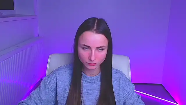 Eva Janee online show from 12-17-24, 03:49