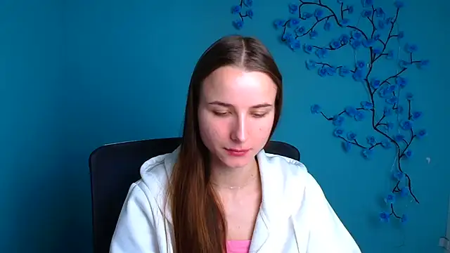 Snapshot of Eva_Janee chatting on 06-17-26, 05:43 Eva Janee online show from 06-17-26, 05:43