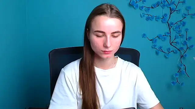 Snapshot of Eva_Janee chatting on 06-23-26, 05:49 Eva Janee online show from 06-23-26, 05:49