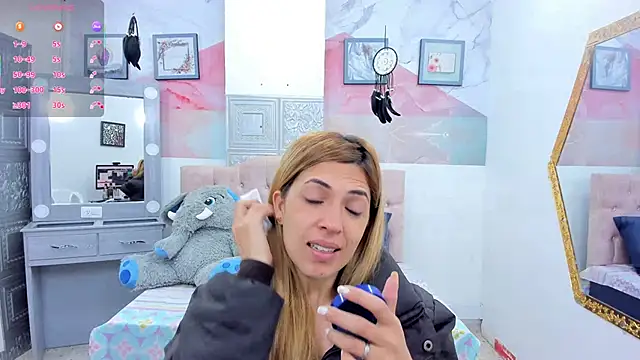 EvaaLovia1 online show from 01-27-25, 01:41