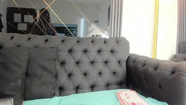 EvaaLovia1 online show from 02-05-26, 01:05