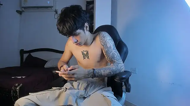 Snakebutterfly online show from 09-12-25, 09:09