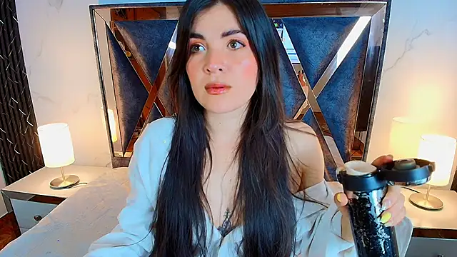 Snapshot of Amara_vega chatting on 11-14-25, 05:50 Amara vega online show from 11-14-25, 05:50