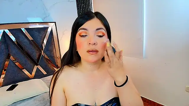 Snapshot of Amara_vega chatting on 11-15-25, 12:34 Amara vega online show from 11-15-25, 12:34