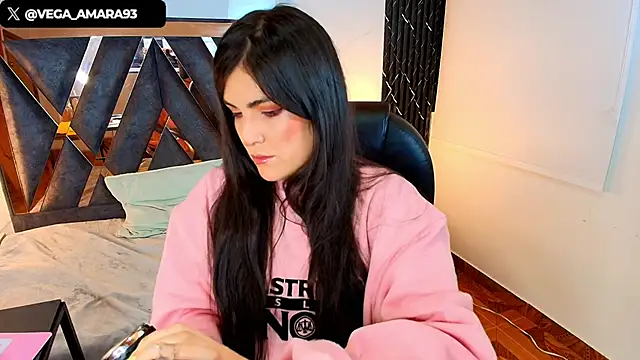 Snapshot of Amara_vega chatting on 11-22-25, 06:56 Amara vega online show from 11-22-25, 06:56