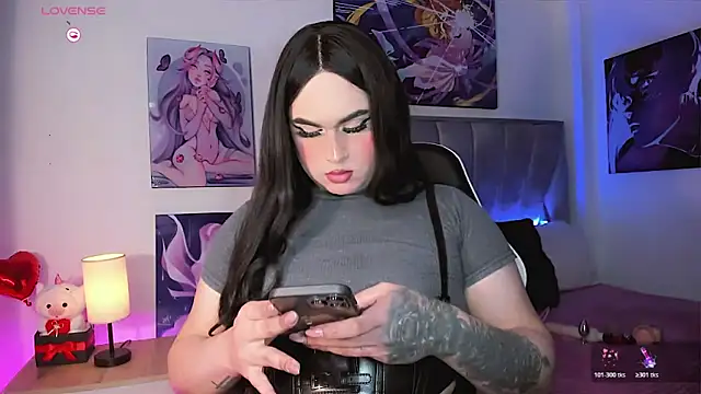 Snapshot of alexia_mattel chatting on 06-10-26, 11:03 alexia mattel online show from 06-10-26, 11:03