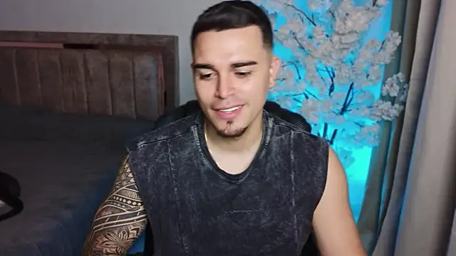 Axel Big cock online show from 07-25-26, 02:42