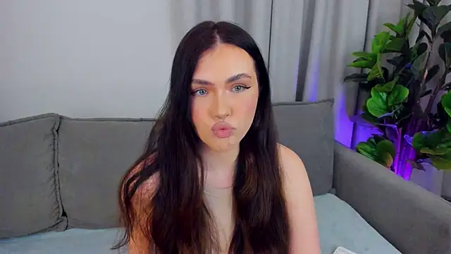 Snapshot of sexyangeloux chatting on 04-22-26, 08:54 sexyangeloux online show from 04-22-26, 08:54