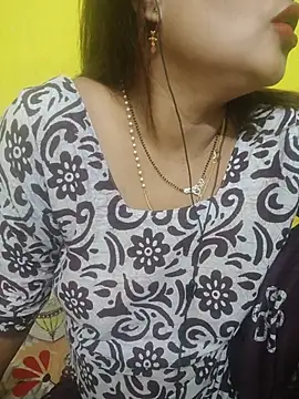 Snapshot of Sexyranibhabhi chatting on 06-08-26, 02:17 Sexyranibhabhi online show from 06-08-26, 02:17