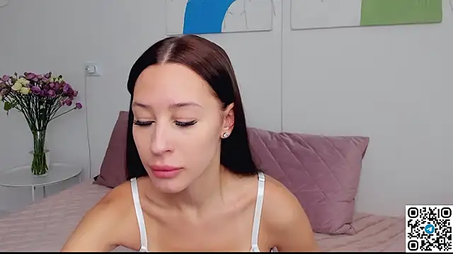 SelenaRousey online show from 03-04-26, 09:37