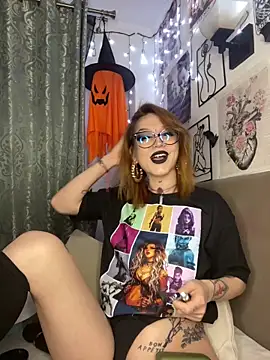 Snapshot of MoonAgnes chatting on 03-04-26, 01:33 MoonAgnes online show from 03-04-26, 01:33