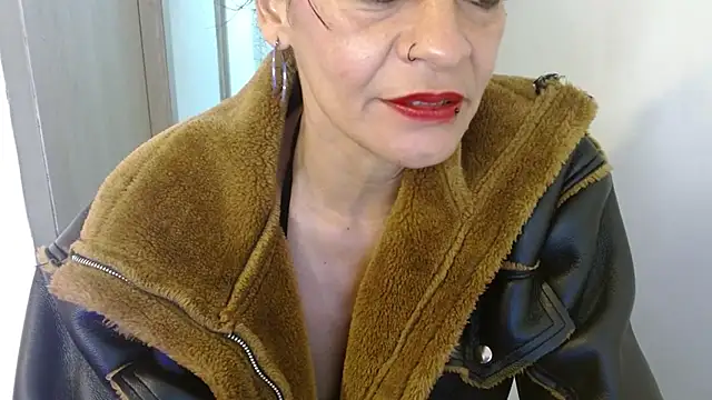 AlexandraJones  online show from 02-13-25, 08:06