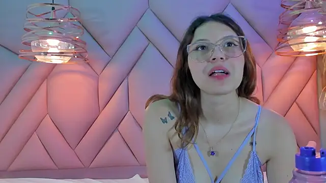 AngelaaCute  online show from 01-25-25, 06:02