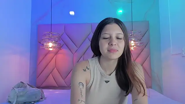 Snapshot of AngelaaCute_ chatting on 06-12-26, 12:15 AngelaaCute online show from 06-12-26, 12:15