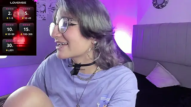 SukiFuyu  online show from 02-11-25, 06:33