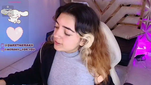 meraki fraise online show from 12-17-25, 04:07