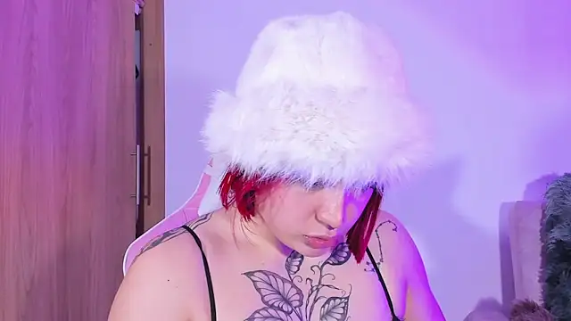 annika taylor online show from 03-04-25, 04:06