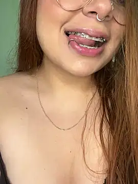 NatyOlson online show from 03-22-25, 07:42