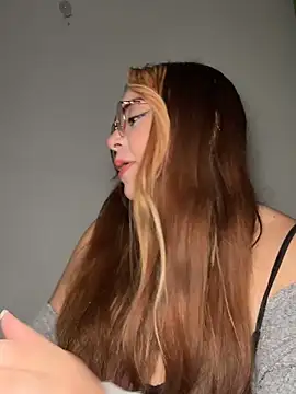 NatyOlson online show from 10-03-25, 03:36