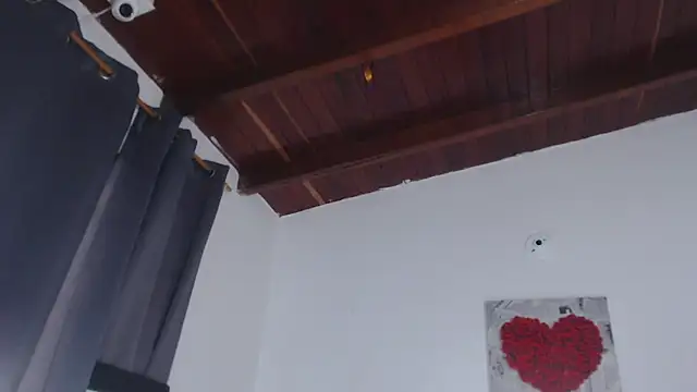 Amara Red online show from 10-13-25, 11:10