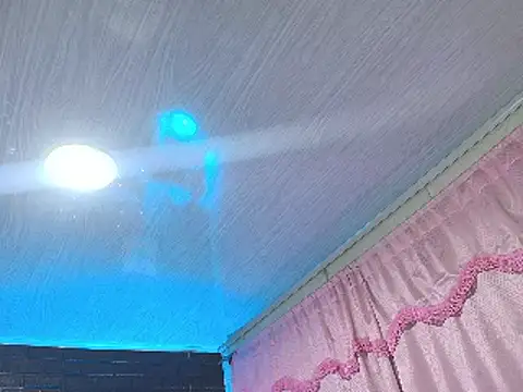 Snapshot of loren_tits24 chatting on 12-23-24, 11:49 loren tits24 online show from 12-23-24, 11:49