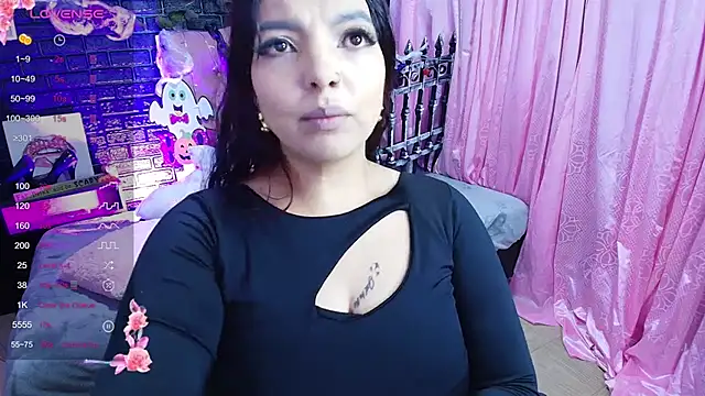 Snapshot of loren_tits24 chatting on 10-09-25, 10:19 loren tits24 online show from 10-09-25, 10:19