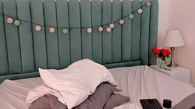 AnnyCherry  online show from 03-17-25, 09:34