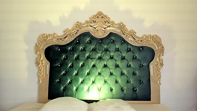 Snapshot of Ari_sunshine_ chatting on 09-12-25, 10:32 Ari sunshine online show from 09-12-25, 10:32