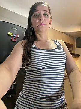 Snapshot of natalie_cowens chatting on 07-08-26, 11:31 natalie cowens online show from 07-08-26, 11:31
