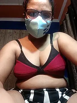 Snapshot of CAFE134_768 chatting on 09-29-25, 06:02 CAFE134 768 online show from 09-29-25, 06:02