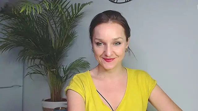 Snapshot of AliciaDesire chatting on 12-11-24, 07:14 AliciaDesire online show from 12-11-24, 07:14