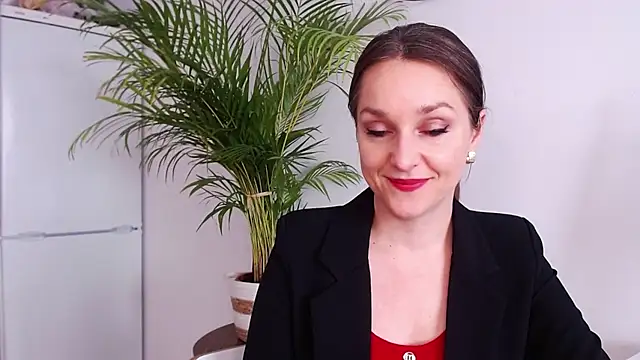 Snapshot of AliciaDesire chatting on 03-05-25, 11:06 AliciaDesire online show from 03-05-25, 11:06