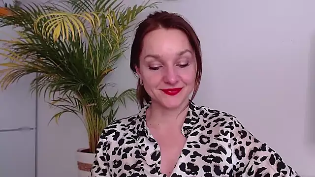 Snapshot of AliciaDesire chatting on 03-17-25, 02:45 AliciaDesire online show from 03-17-25, 02:45