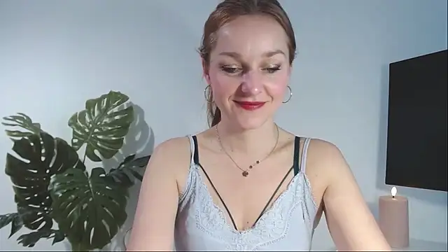 Snapshot of AliciaDesire chatting on 03-11-26, 06:30 AliciaDesire online show from 03-11-26, 06:30