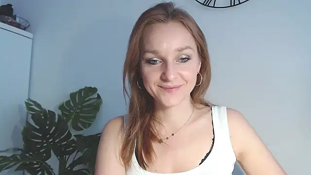 Snapshot of AliciaDesire chatting on 03-18-26, 06:49 AliciaDesire online show from 03-18-26, 06:49