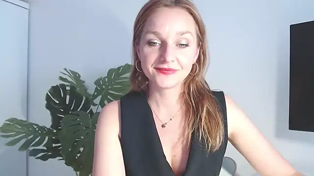 Snapshot of AliciaDesire chatting on 03-24-26, 03:17 AliciaDesire online show from 03-24-26, 03:17