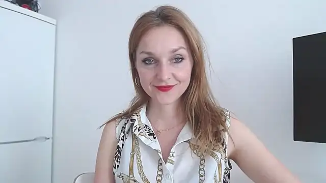 Snapshot of AliciaDesire chatting on 03-31-26, 02:17 AliciaDesire online show from 03-31-26, 02:17
