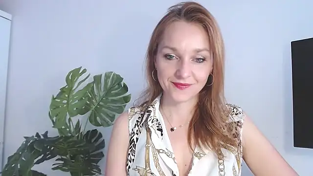 Snapshot of AliciaDesire chatting on 04-01-26, 06:14 AliciaDesire online show from 04-01-26, 06:14