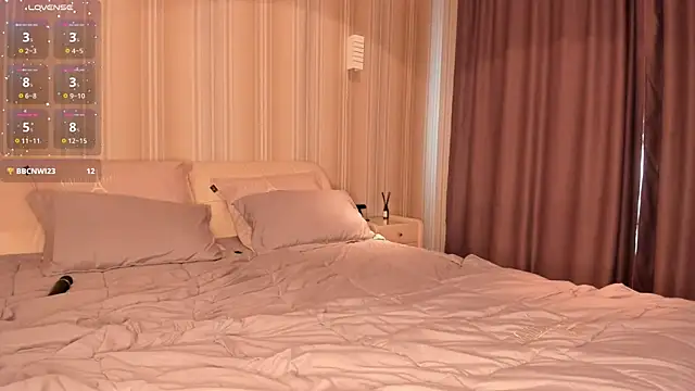 Snapshot of IsabellaTorrance chatting on 03-04-25, 05:32 IsabellaTorrance online show from 03-04-25, 05:32