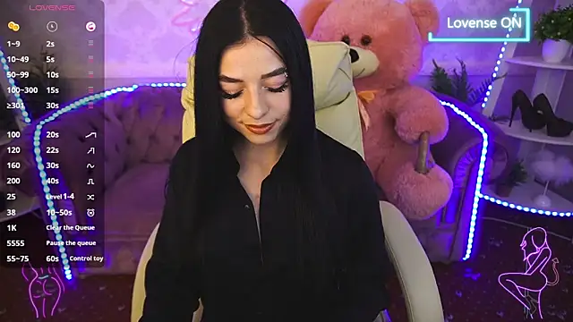 Snapshot of KitnissKiss chatting on 02-10-25, 09:36 KitnissKiss online show from 02-10-25, 09:36