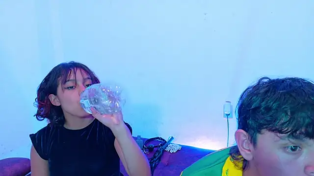 Snapshot of clydexxxbunny chatting on 12-15-24, 04:18 clydexxxbunny online show from 12-15-24, 04:18