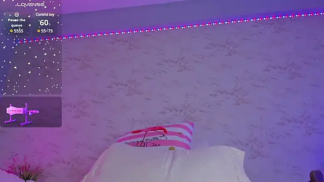 Snapshot of Hannablazze chatting on 12-29-24, 05:44 Hannablazze online show from 12-29-24, 05:44