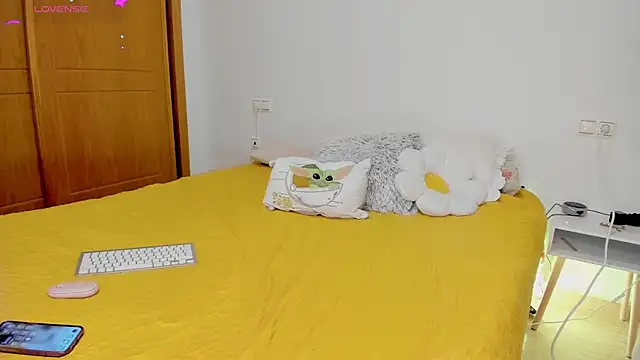 Snapshot of Adriennesexxx chatting on 01-13-25, 09:20 Adriennesexxx online show from 01-13-25, 09:20