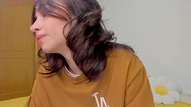 Snapshot of Adriennesexxx chatting on 01-20-25, 12:07 Adriennesexxx online show from 01-20-25, 12:07