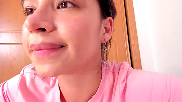 Snapshot of Adriennesexxx chatting on 02-22-25, 11:02 Adriennesexxx online show from 02-22-25, 11:02