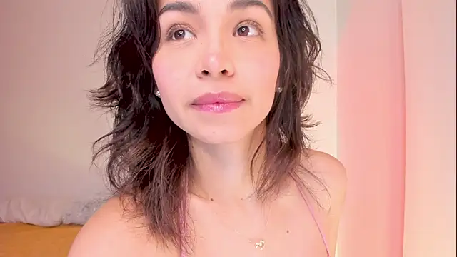 Snapshot of Adriennesexxx chatting on 03-07-25, 04:33 Adriennesexxx online show from 03-07-25, 04:33