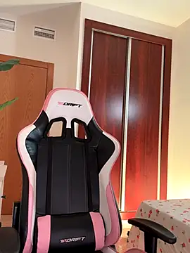 Snapshot of Adriennesexxx chatting on 11-19-25, 07:03 Adriennesexxx online show from 11-19-25, 07:03