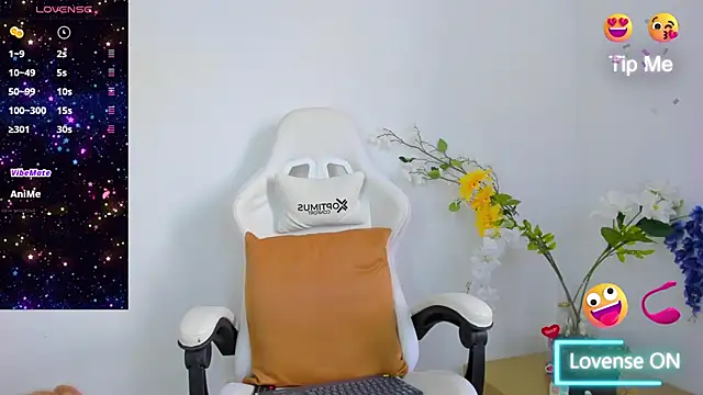 Snapshot of Linda_Crawford chatting on 03-19-25, 07:38 Linda Crawford online show from 03-19-25, 07:38