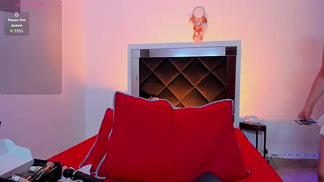 Sofia Walke1 online show from 04-06-26, 08:10